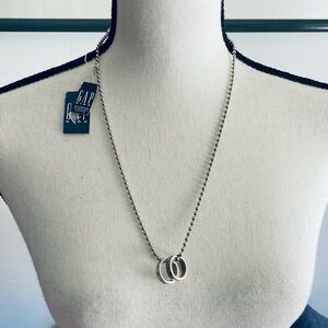 NWT GAP KIDS  Silver tone ball Necklace with silver tone metal ring charms